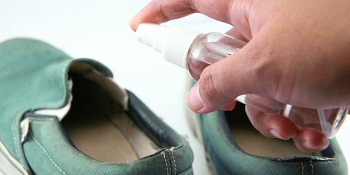 desinfectie van schoenen voor schimmelinfecties